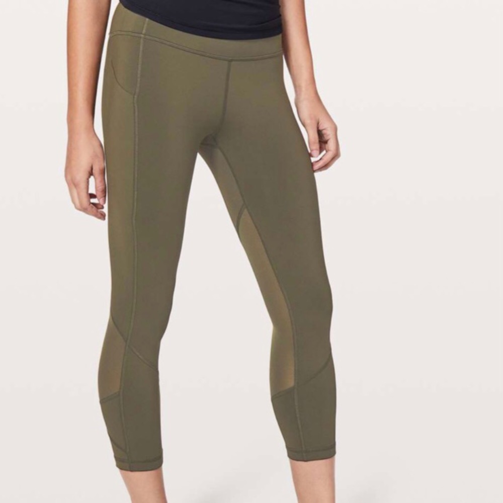 Lululemon Pace Rival Crop 22” Size 6